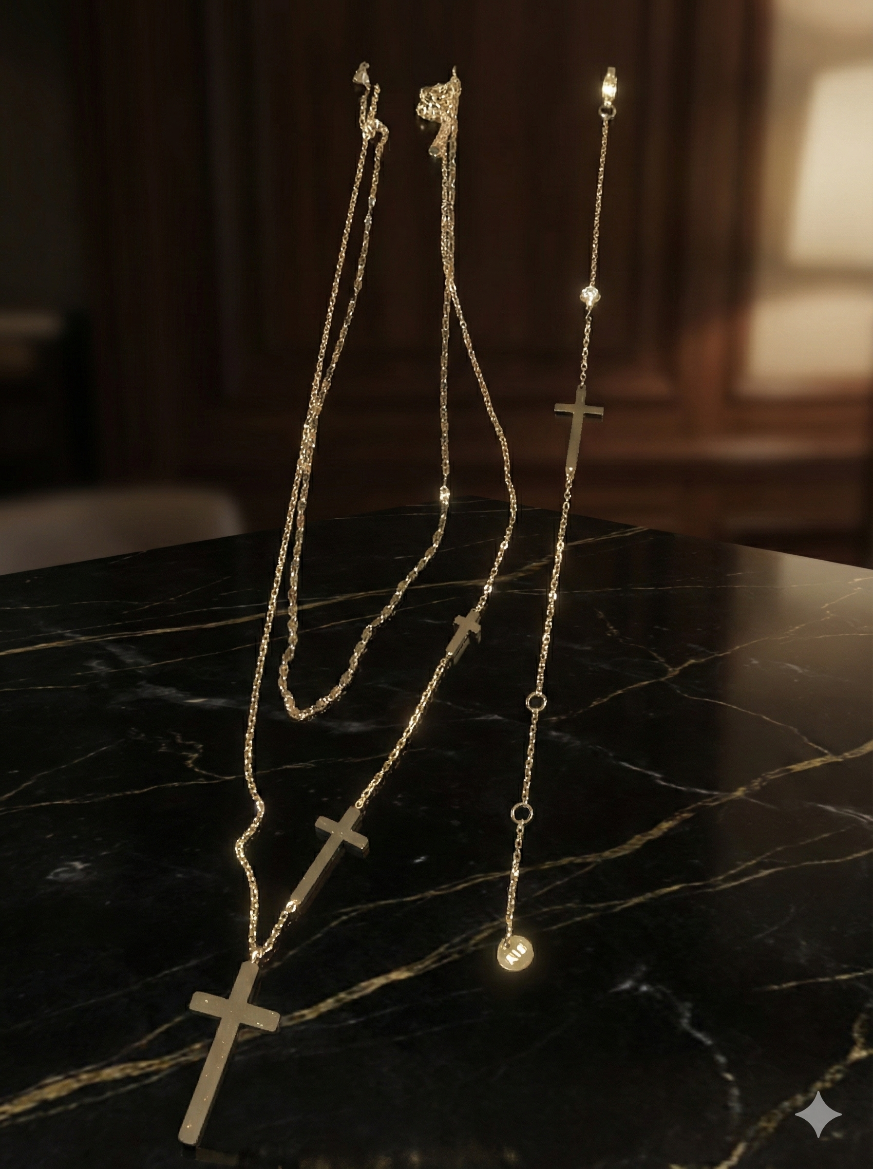 Set de Joyería Fe Elegante - Collar Cruz + Pulsera Ajustable | Acero Inoxidable Dorado