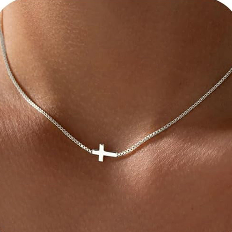 Collar Cruz Minimalista Horizontal | Fe Sutil y Delicada