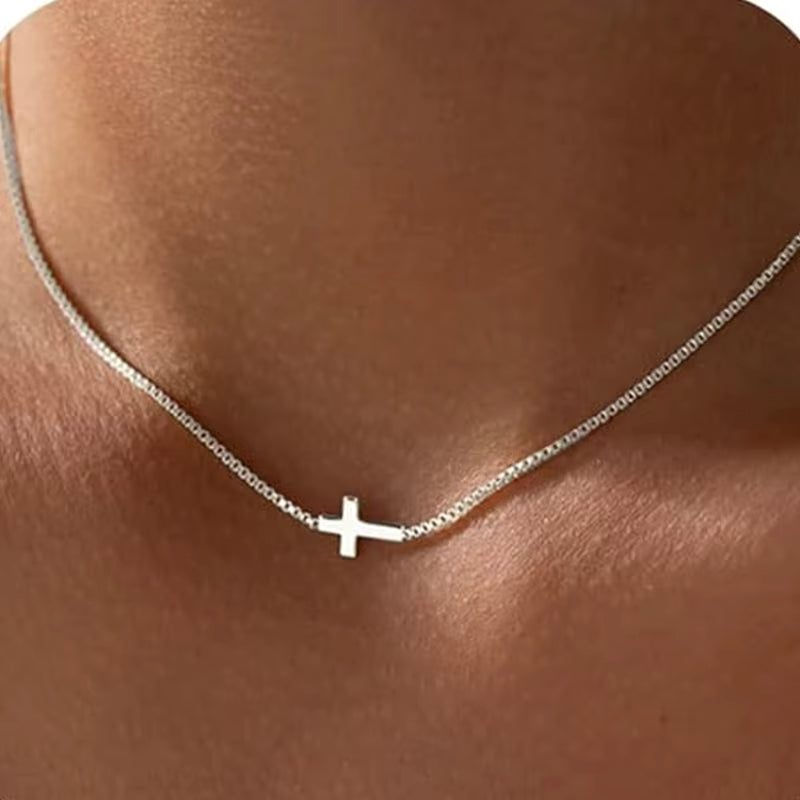 Collar Cruz Minimalista Horizontal | Fe Sutil y Delicada
