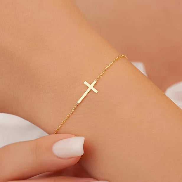 Pulsera FE Delicada con Cruz Minimalista | Ajustable - Chapada en Oro 18k
