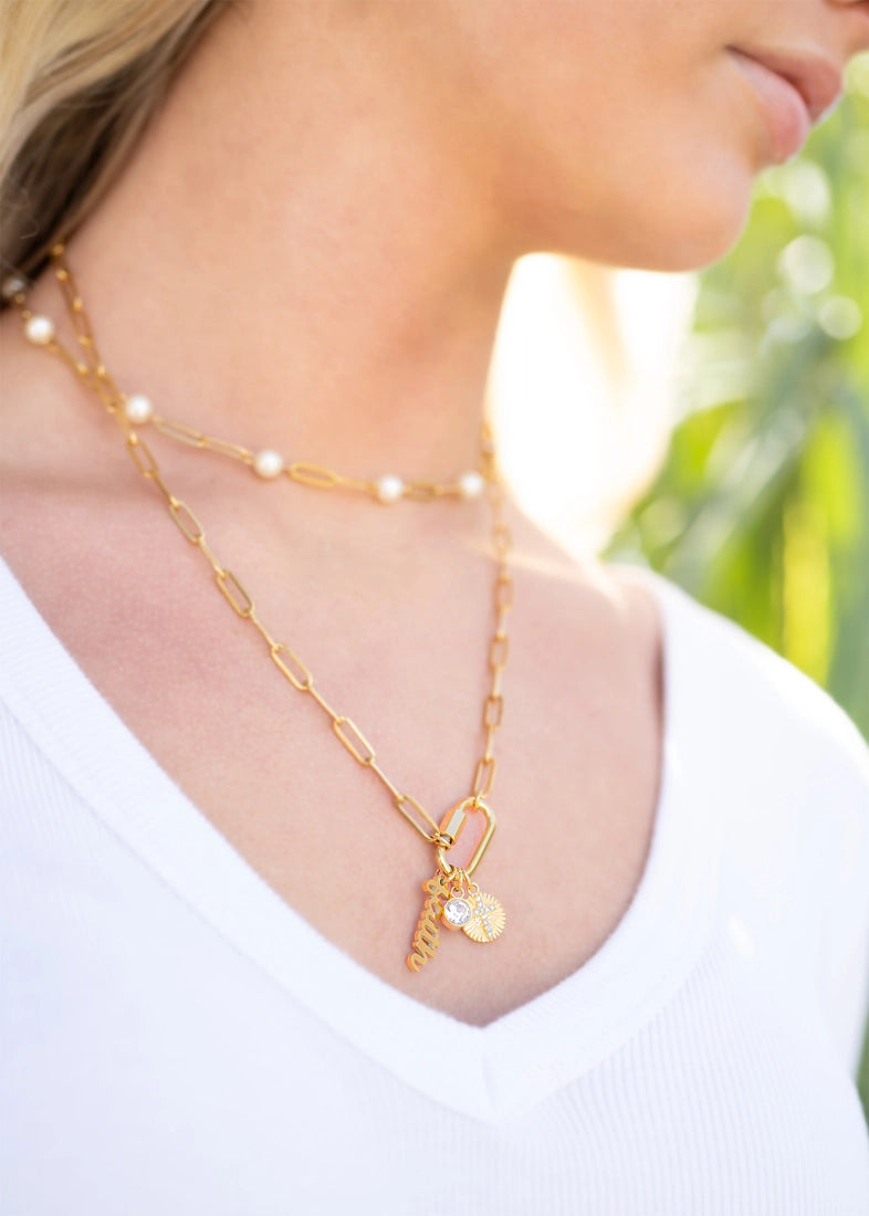 Collar Faith: La Elegancia de la Versatilidad