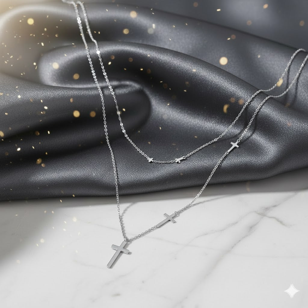 Collar de cadena de clavícula con colgante de cruz de doble capa