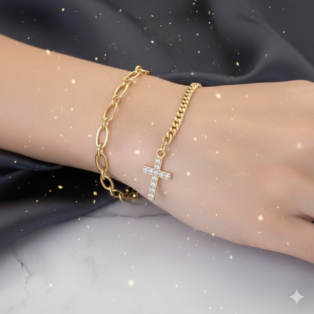 Pulsera Asimétrica de Eslabones y Cruz con Circonias | Baño de Oro 18K