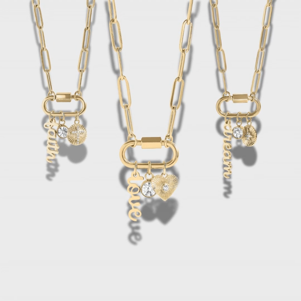 Collar Love: La Esencia del Estilo Personalizable